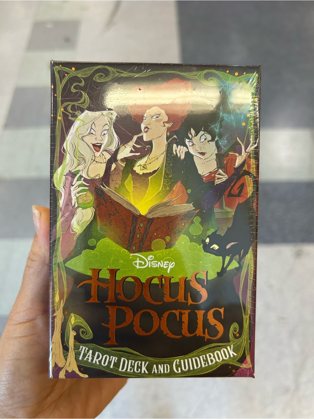 Disney Hocus Pocus Tarot Deck and Guidebook